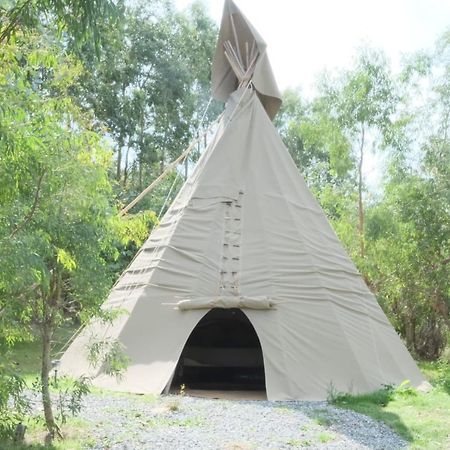 Gumtree Tipis Hotel Bickington Ngoại thất bức ảnh